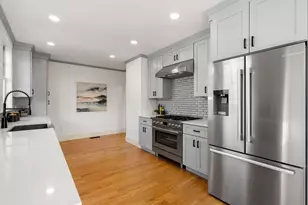 23 Ward St, Woburn, MA 01801 - Photo 15