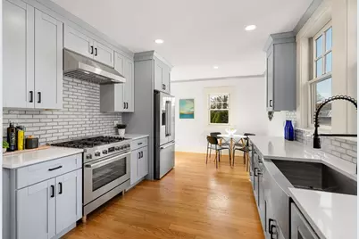 23 Ward St, Woburn, MA 01801 - Photo 17