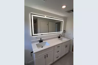 585 N Eastern Ave, Fall River, MA 02720 - Photo 15