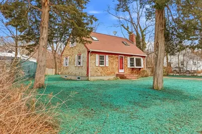 8 Cary Rd, Plymouth, MA 02360 - Photo 3