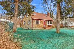 8 Cary Rd, Plymouth, MA 02360 - Photo 3