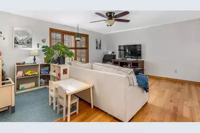 209 Miller St, Middleborough, MA 02346 - Photo 7