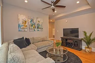 651 E 6th St, Boston, MA 02127 - Photo 9