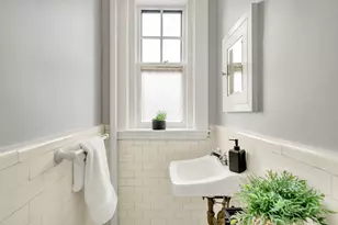 81 Harvard Ave, Brookline, MA 02446 - Photo 23