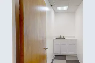 552 Massachusetts Ave #204, Cambridge, MA 02139 - Photo 5