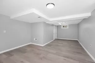 8 Mt Auburn St, Lawrence, MA 01843 - Photo 33