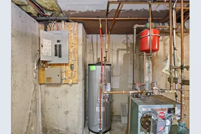 7 Atlas St, Worcester, MA 01604 - Photo 35