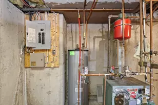 7 Atlas St, Worcester, MA 01604 - Photo 35