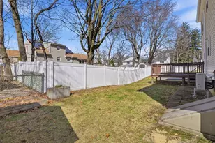 7 Atlas St, Worcester, MA 01604 - Photo 27