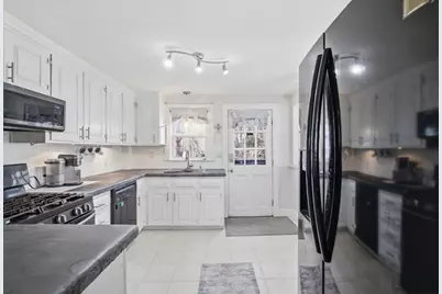 106 Old East Grove, Middleborough, MA 02346 - Photo 3