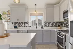 341 Courtney St, Fall River, MA 02720 - Photo 15