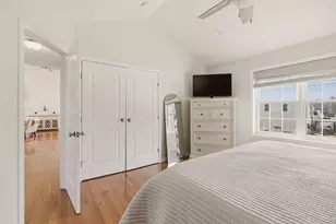 341 Courtney St, Fall River, MA 02720 - Photo 13