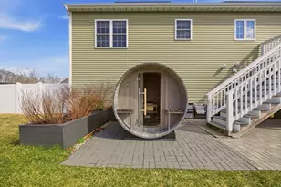 341 Courtney St, Fall River, MA 02720 - Photo 37