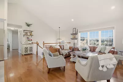 341 Courtney St, Fall River, MA 02720 - Photo 5