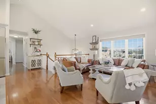 341 Courtney St, Fall River, MA 02720 - Photo 5