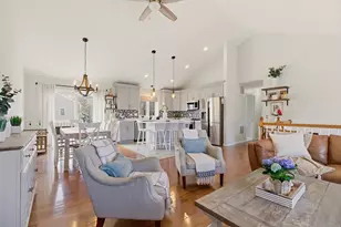 341 Courtney St, Fall River, MA 02720 - Photo 5