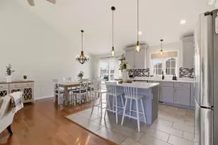 341 Courtney St, Fall River, MA 02720 - Photo 11