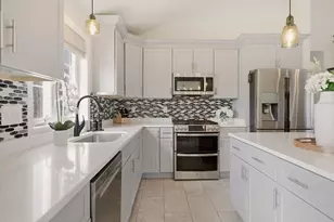 341 Courtney St, Fall River, MA 02720 - Photo 13