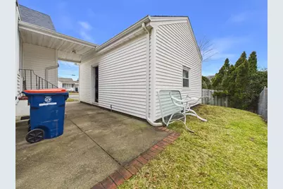 374 Harwich St, New Bedford, MA 02745 - Photo 41