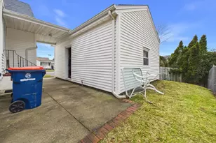 374 Harwich St, New Bedford, MA 02745 - Photo 41