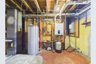 374 Harwich St, New Bedford, MA 02745 - Photo 37