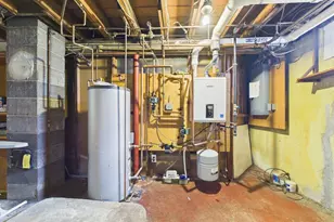 374 Harwich St, New Bedford, MA 02745 - Photo 37