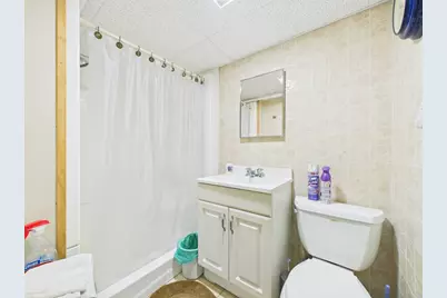 374 Harwich St, New Bedford, MA 02745 - Photo 35