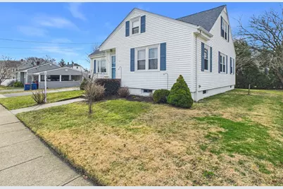 374 Harwich St, New Bedford, MA 02745 - Photo 3