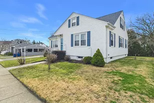 374 Harwich St, New Bedford, MA 02745 - Photo 3