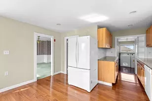 64 South St, Plymouth, MA 02360 - Photo 5