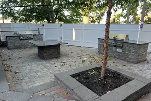 45 Spring St, Boston, MA 02132 - Photo 27