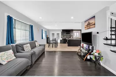 42 Ringgold St, Springfield, MA 01104 - Photo 5