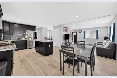 42 Ringgold St, Springfield, MA 01104 - Photo 11