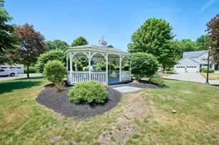 27 Cranberry Ln, Burlington, MA 01803 - Photo 35