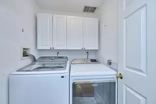 27 Cranberry Ln, Burlington, MA 01803 - Photo 21