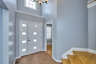 27 Cranberry Ln, Burlington, MA 01803 - Photo 3