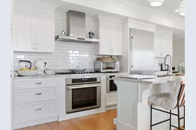 374-398 Bunker Hill St #307, Boston, MA 02129 - Photo 7