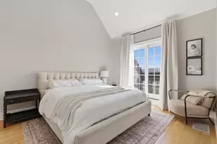 374-398 Bunker Hill St, Boston, MA 02129 - Photo 17