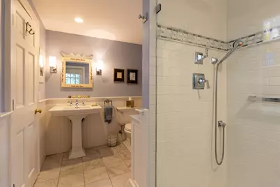 21 Woodlawn Ave, Tisbury, MA 02568 - Photo 27