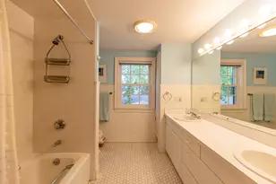 21 Woodlawn Ave, Tisbury, MA 02568 - Photo 29