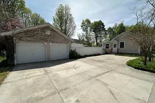 133 Hampden St, West Springfield, MA 01089 - Photo 11