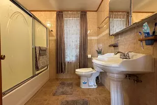 133 Hampden St, West Springfield, MA 01089 - Photo 15