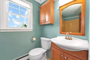 892 Highland St, Holliston, MA 01746 - Photo 27