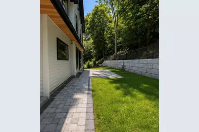 42 Woodbine Circle, Needham, MA 02494 - Photo 33