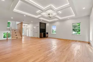 42 Woodbine Cir, Needham, MA 02494 - Photo 3