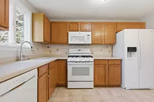 72 Pine Hill Blvd, Mashpee, MA 02649 - Photo 13