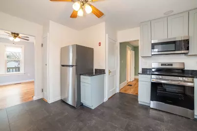 8 Blackstone St, Shrewsbury, MA 01545 - Photo 9