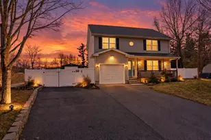 31 Acrebrook Rd, Springfield, MA 01129 - Photo 1
