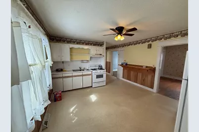 145 Moxon St, Springfield, MA 01151 - Photo 17