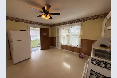 145 Moxon St, Springfield, MA 01151 - Photo 15